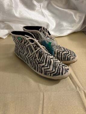 Sanuk Zebra Print Canvas Mid-Top Casual Shoes